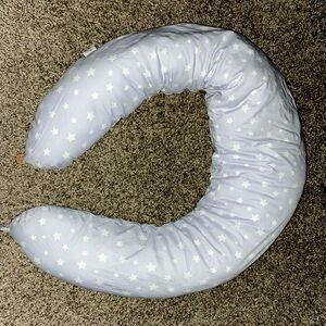 Pregnancy pillow/ nursing pillow